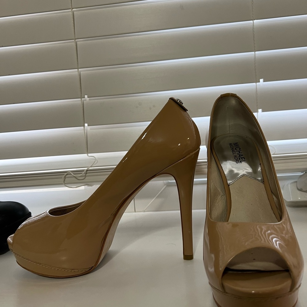 Michael kors open toe pumps